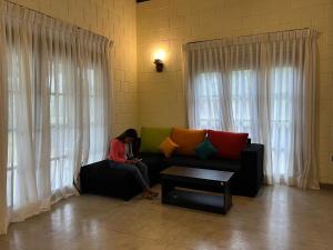 Lavender Villa by Kananke Hills