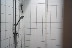 全新现代风格 魅力泳池公寓