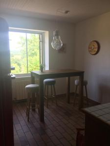 Maisons de vacances Maison en pierre Les Chardonnerets avec piscine : photos des chambres