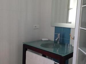 Maison Calme avec Jardin Clos, 4 Couchages, Proche Plage et Centre Ville, Parking Privé - FR-1-224B-7