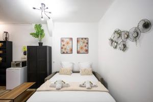 Studio à 2 min métro 13 - accès Paris Champs-Élysées