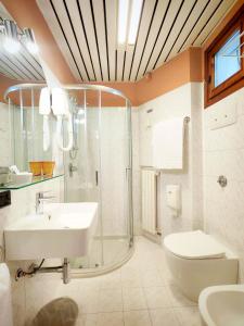 Camera Familiare con Vista Lago - Dependance