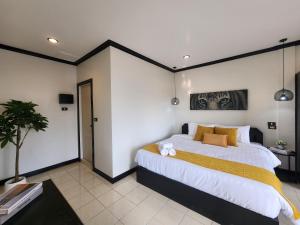 Wink City 2 Patong Center close to the Beach