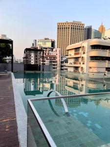 4Pax MRT BTS Asoke, Terminal21