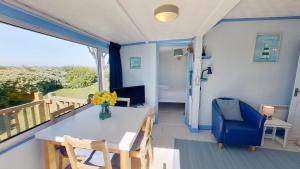 B12 Branksome, Riviere Towans