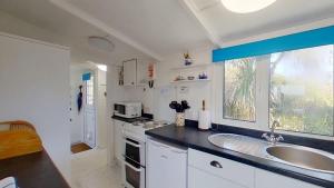 B12 Branksome, Riviere Towans