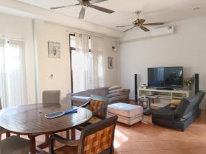 jomtien summer villa,4BR