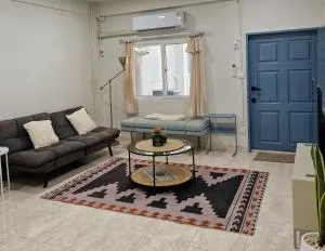 Townhouse - 5min walk to BTS Punnawithi - Bangna