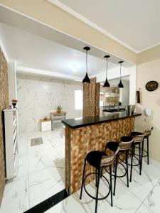 Apartamento grande com piscina