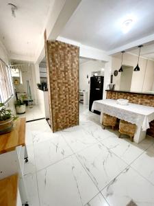 Apartamento grande com piscina