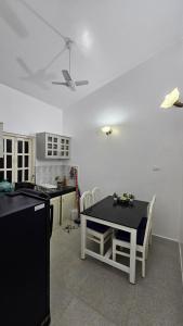 Stylish Poolside 2BHK Near Candolim to Eat, Chill, Party Nearby