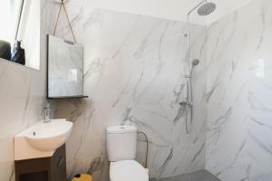 Cathrin Beachfront Villa