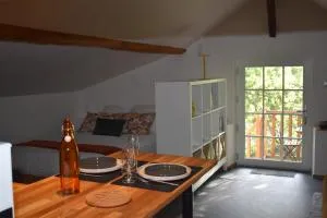 Le grenier des filles - Grézillé