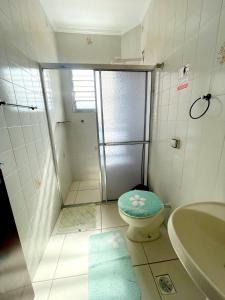 Apartamento com sacada vista mar