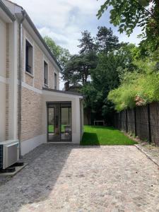 Villas GARCHES, proche PARIS, Villa 10 personnes, quartier calme et cosy : photos des chambres
