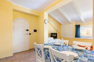 Hostdomus - Sunflower Suite