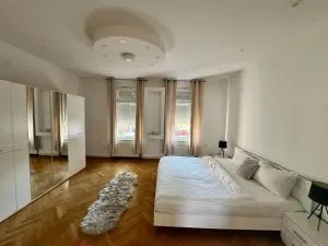 COZY City Apartment in Celje with Balcony and Free Parking - Šmartno v Rožni Dolini