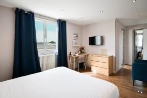 Hotels Saint Aubin Logis Hotel & Restaurant : Chambre Quadruple
