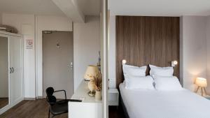 Hotels Saint Aubin Logis Hotel & Restaurant : Suite avec Terrasse 