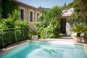 Maisons d'hotes La Roseraie : Chambre Double