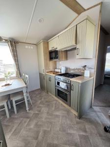 6 birth caravan chapel st Leonards trunch lane