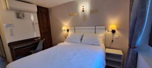Hotels Logis Hotel restaurant Auberge de la Cascade : photos des chambres