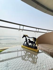 Luxe Lagoon by La Faustoo