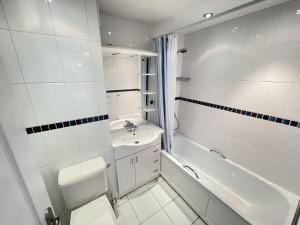 51-52 Carrack Widden