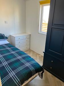 32 West Down Farm Caravan Park - quiet and idyllic!