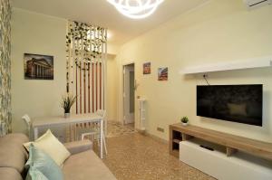 The Sunny House of Rome