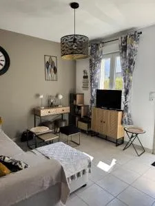 Mini villa piscine et plage - Prunete