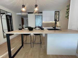 Abrazo a la Catedral by Unique Rooms