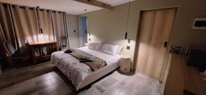 Flip Flops King Room