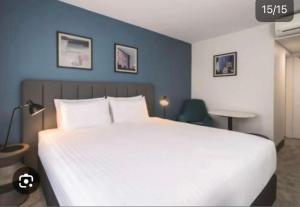 Hotel De Moon Residency-Near Delhi Airport