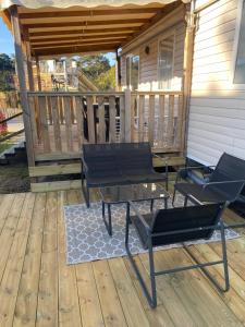 Les pieds dans leau, le coeur en vacances