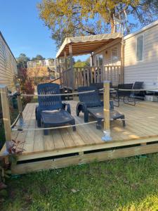 Les pieds dans leau, le coeur en vacances