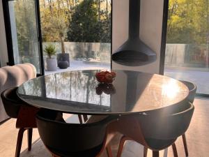 Villas New Architect-Designed Villa : photos des chambres