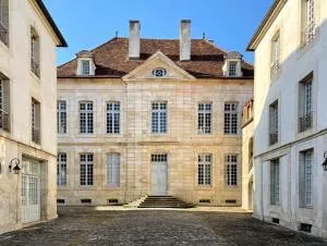 Hôtel Particulier, Maison Jazey. - Buffon
