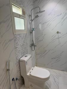 ملاذ فاخر للشقق المخدومة - طريق الدمام