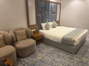 ملاذ فاخر للشقق المخدومة - طريق الدمام