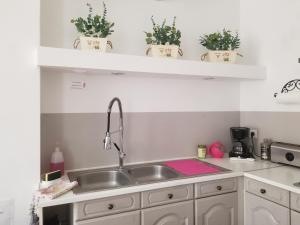 Appartements Joli T2 de 40m² a louer a Le Muy (83490) : photos des chambres