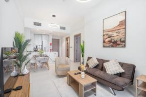Stylish 1-Bedroom Retreat in Amal Tower Sports City