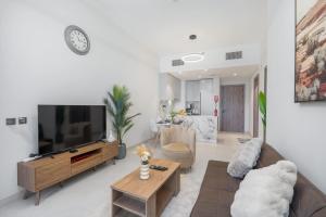 Stylish 1-Bedroom Retreat in Amal Tower Sports City