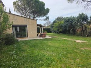 Maison à Aix-en-Provence avec grand jardin