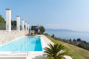 Villa Albachiara, Private Luxury villa with private pool and lake view