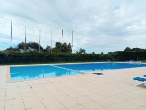 Appartement Arzon 4 - 5 PERSONNES , tout à pied, mer - port du crouesty - piscine