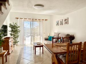 Cozy seaside apartment 323 in Parque Santiago 2