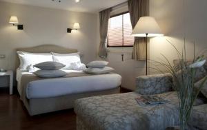 King of The Vally Nile Cruise Aswan To Luxor 3 Night And visit the Nubian village