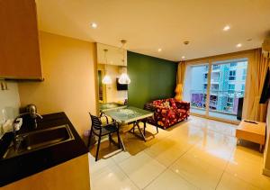 Grand Caribbean 1BR Condo near Jomtien Bus Station