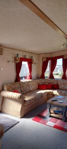 Grouse 54 - Home from Home, Free WiFi, Bed Linen and Towels Included - California Cliffs